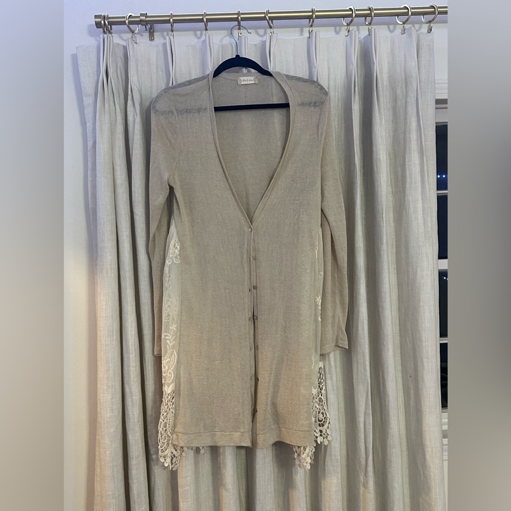 2 Altar’d State pullover tunics - Picture 4 of 10